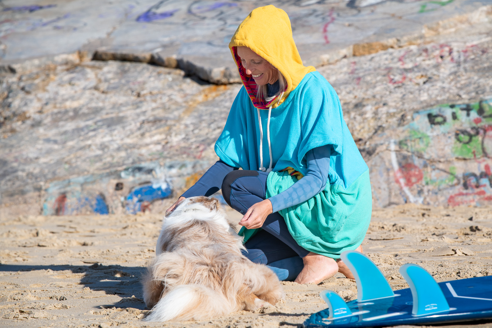 Pakal-Hiver-2026-compressé@JérémieGabrien-110 Turquoise, Seaglass & Mango Tricolor Beach Poncho - Fuchsia Tribal Pattern