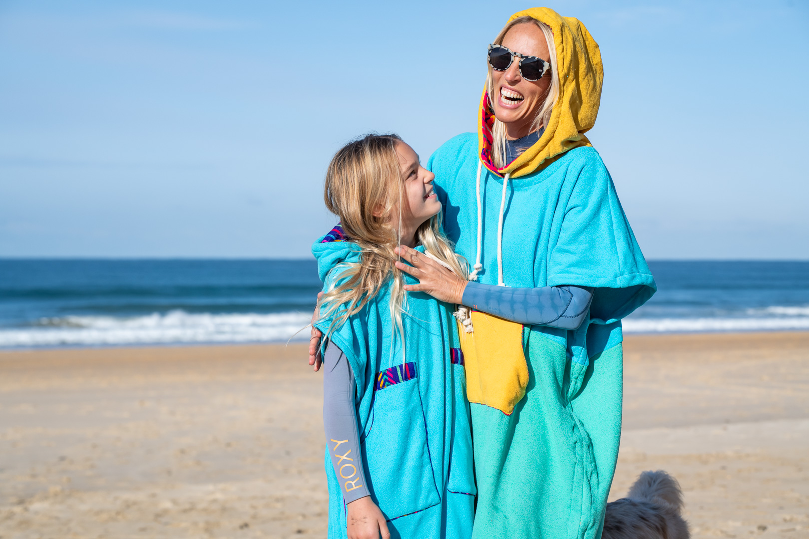 Pakal-Hiver-2026-compressé@JérémieGabrien-61 Turquoise, Seaglass & Mango Tricolor Beach Poncho - Fuchsia Tribal Pattern