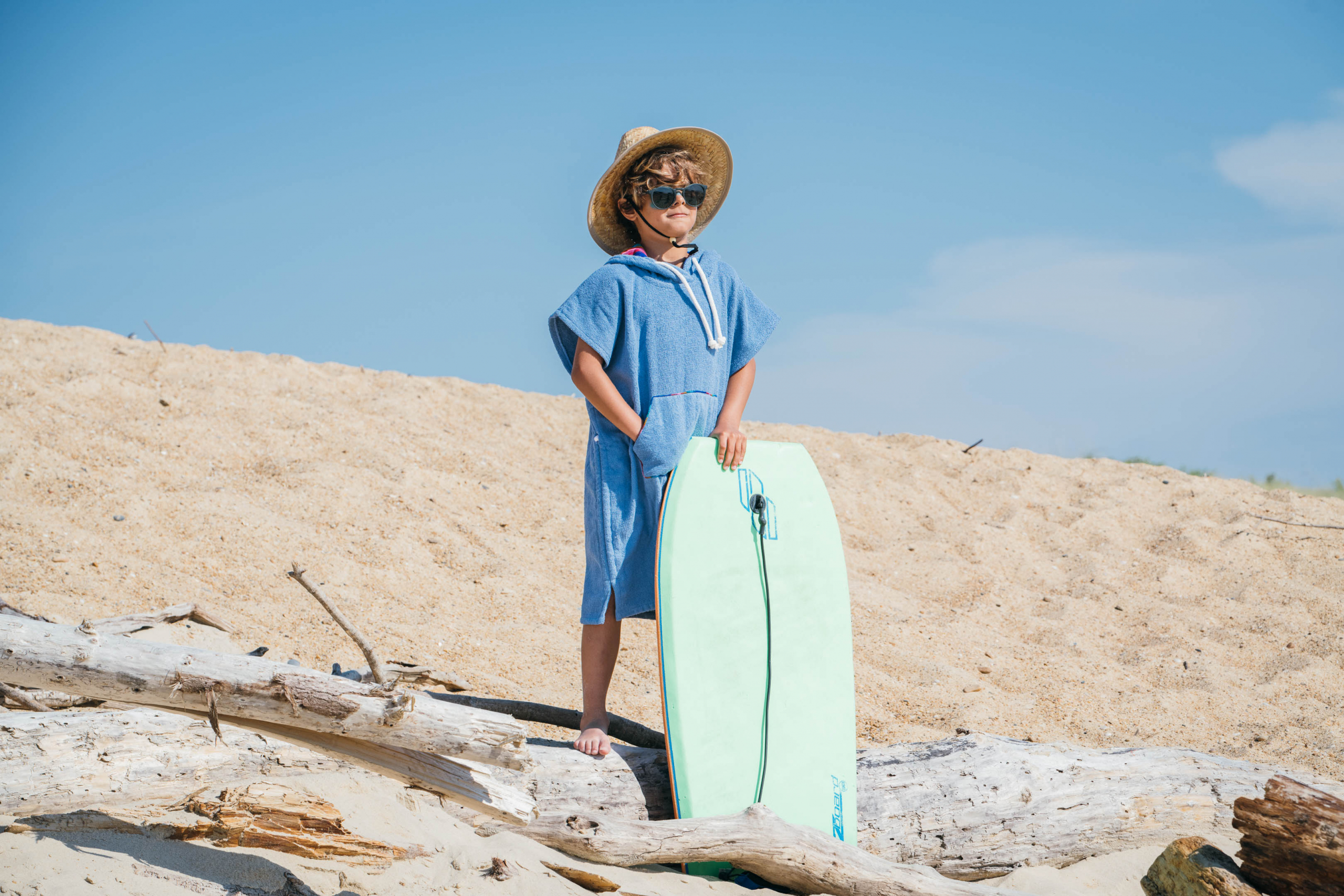 Pakal-2026-compressé-@JérémieGabrien-13 Denim Blue Kids Towel Poncho / Blue Rainbow Fabric